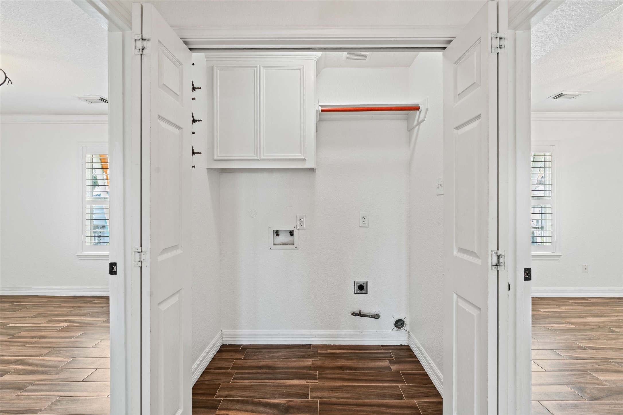 645 Warsaw Street Property Photo 16
