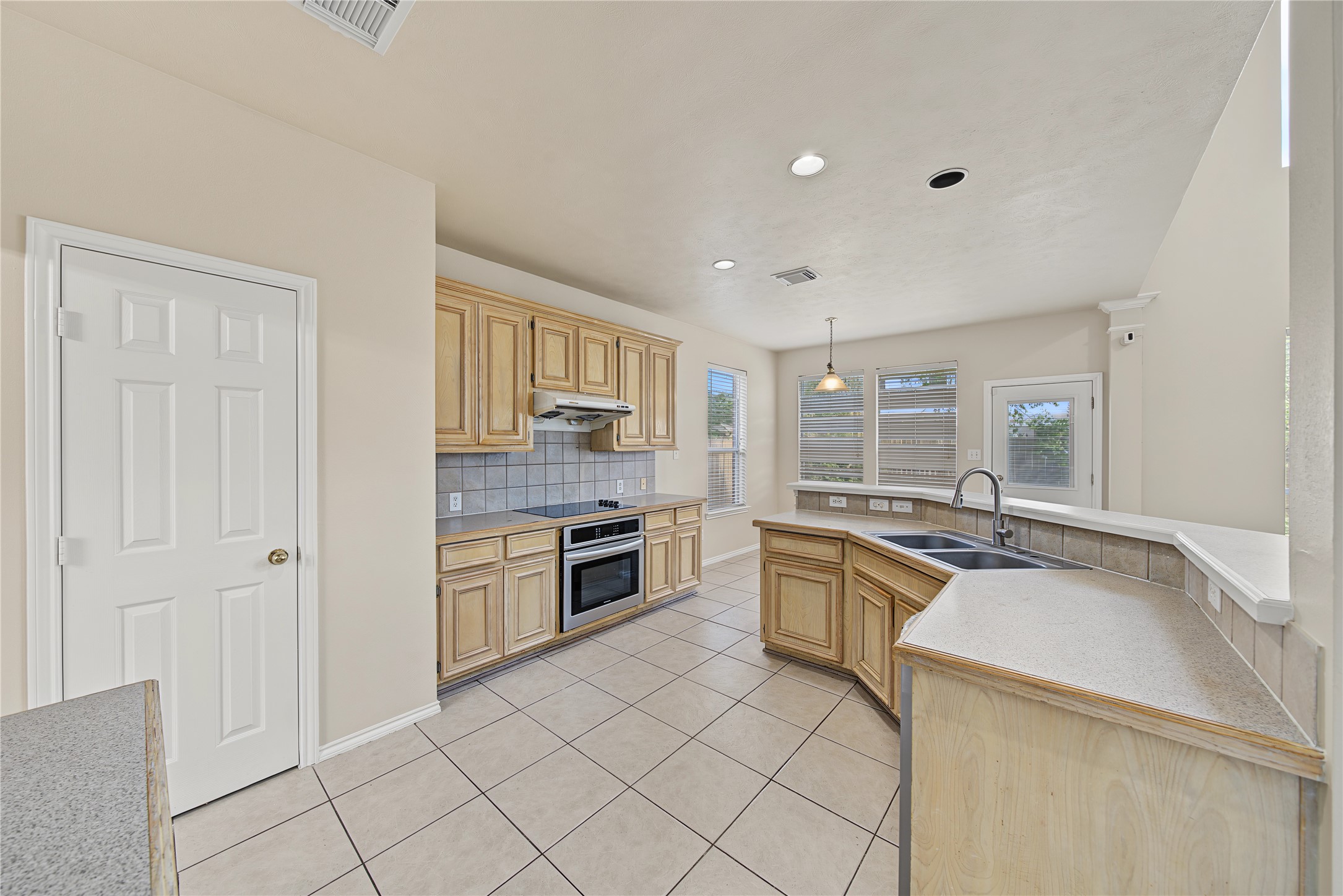 21918 Rivergate Court Property Photo 11