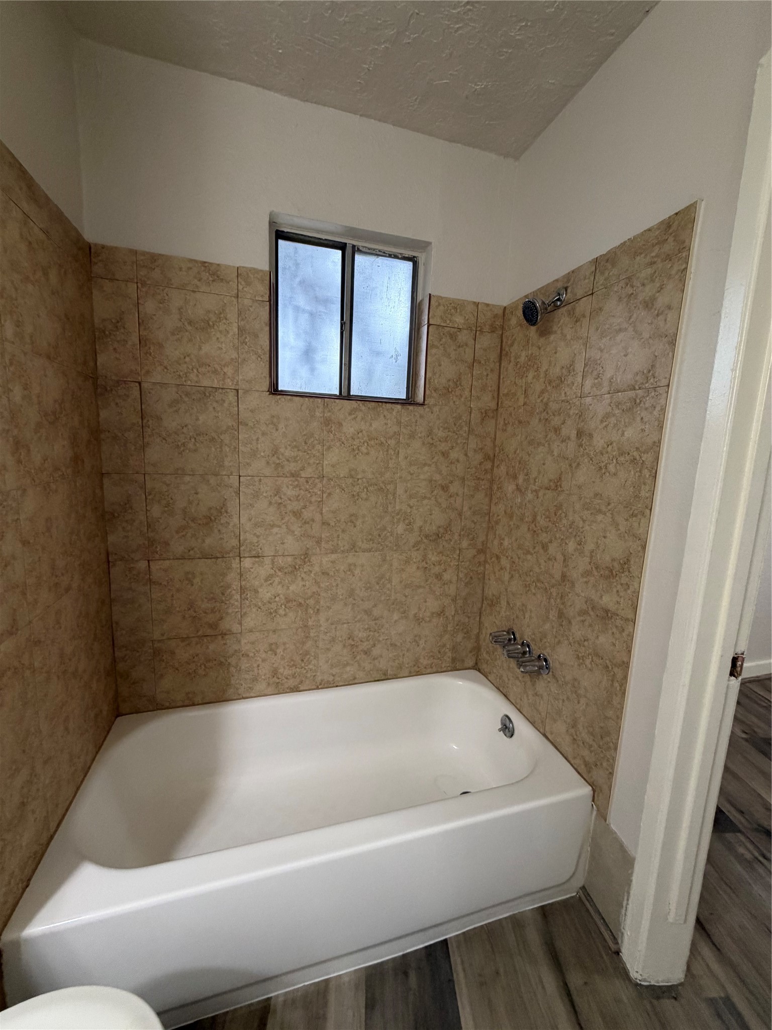 4811 Oakland Street 10 Property Photo 11