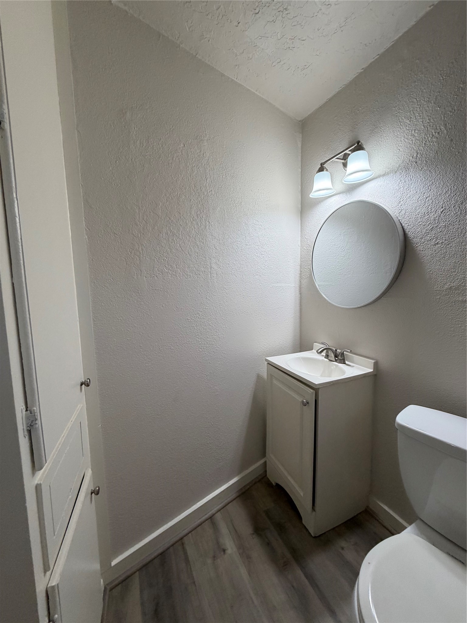 4811 Oakland Street 10 Property Photo 12