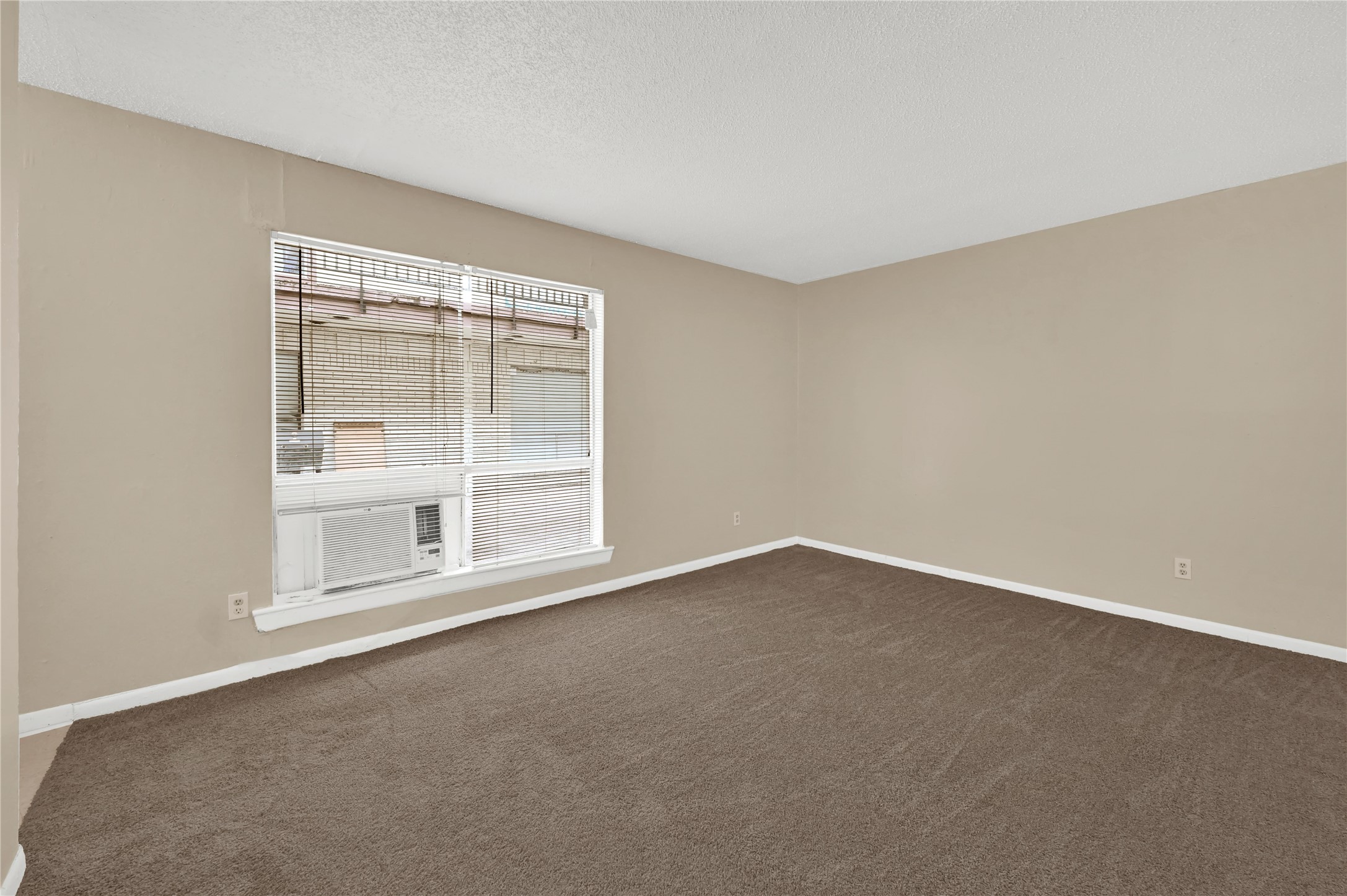 7211 Atwell 20 Property Photo 6