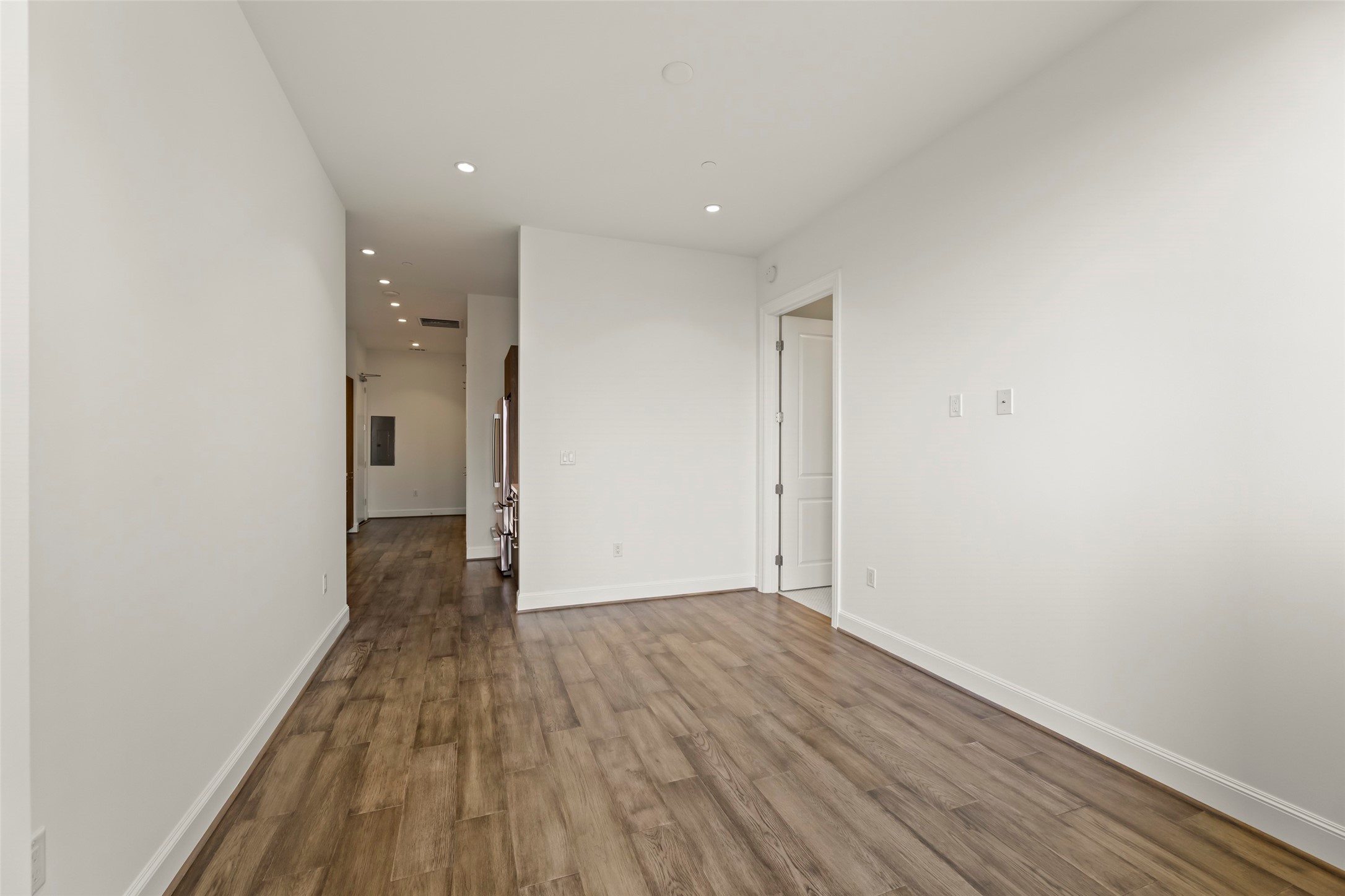 1211 Caroline Street 1102 Property Photo 8