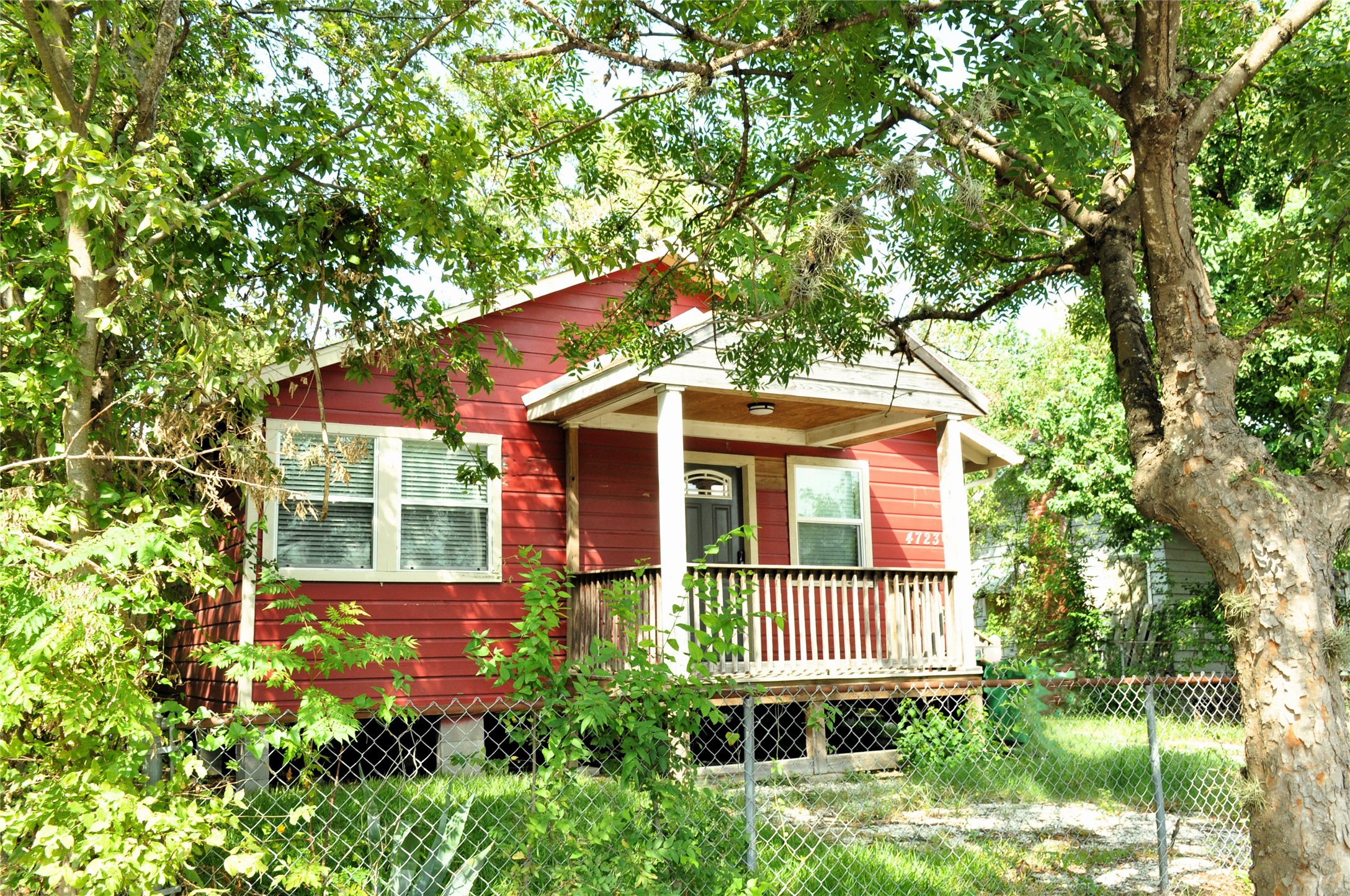 4723 Polk Street Property Photo 1