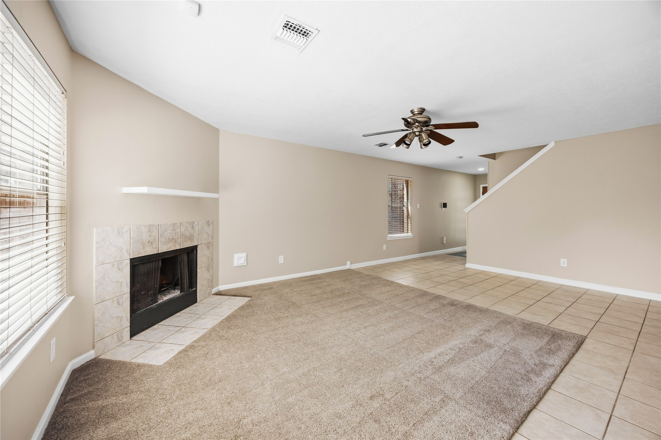 802 Oak West Drive Property Photo 4