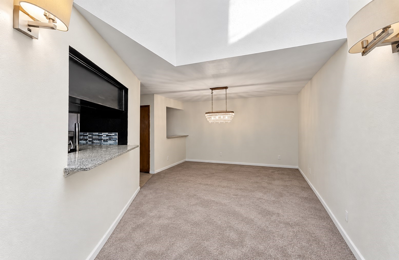 13307 Robinglen Drive Property Photo 3