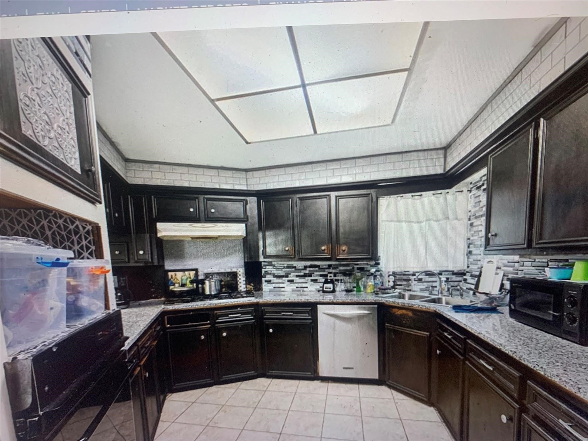 13307 Robinglen Drive Property Photo 4