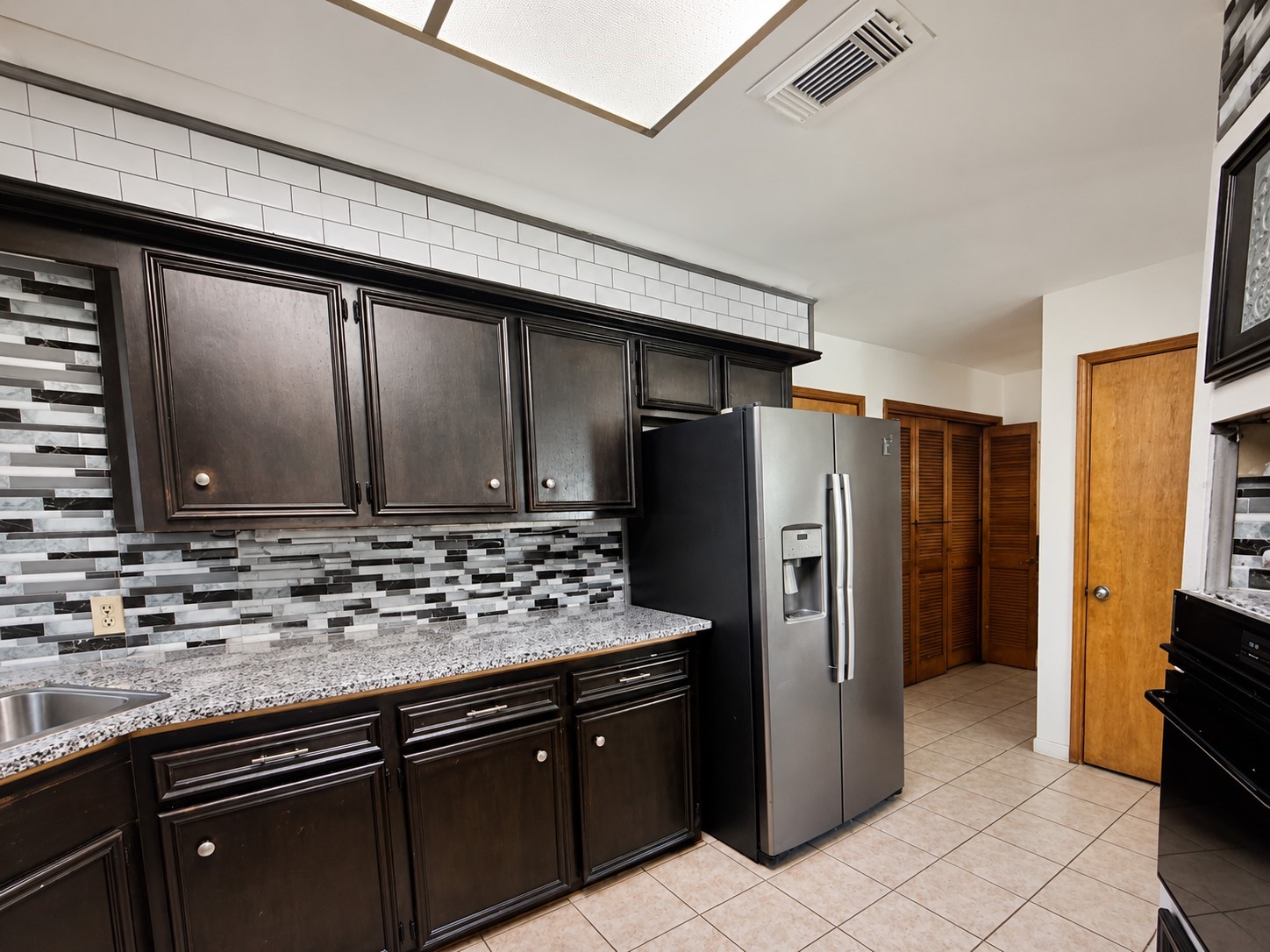 13307 Robinglen Drive Property Photo 5