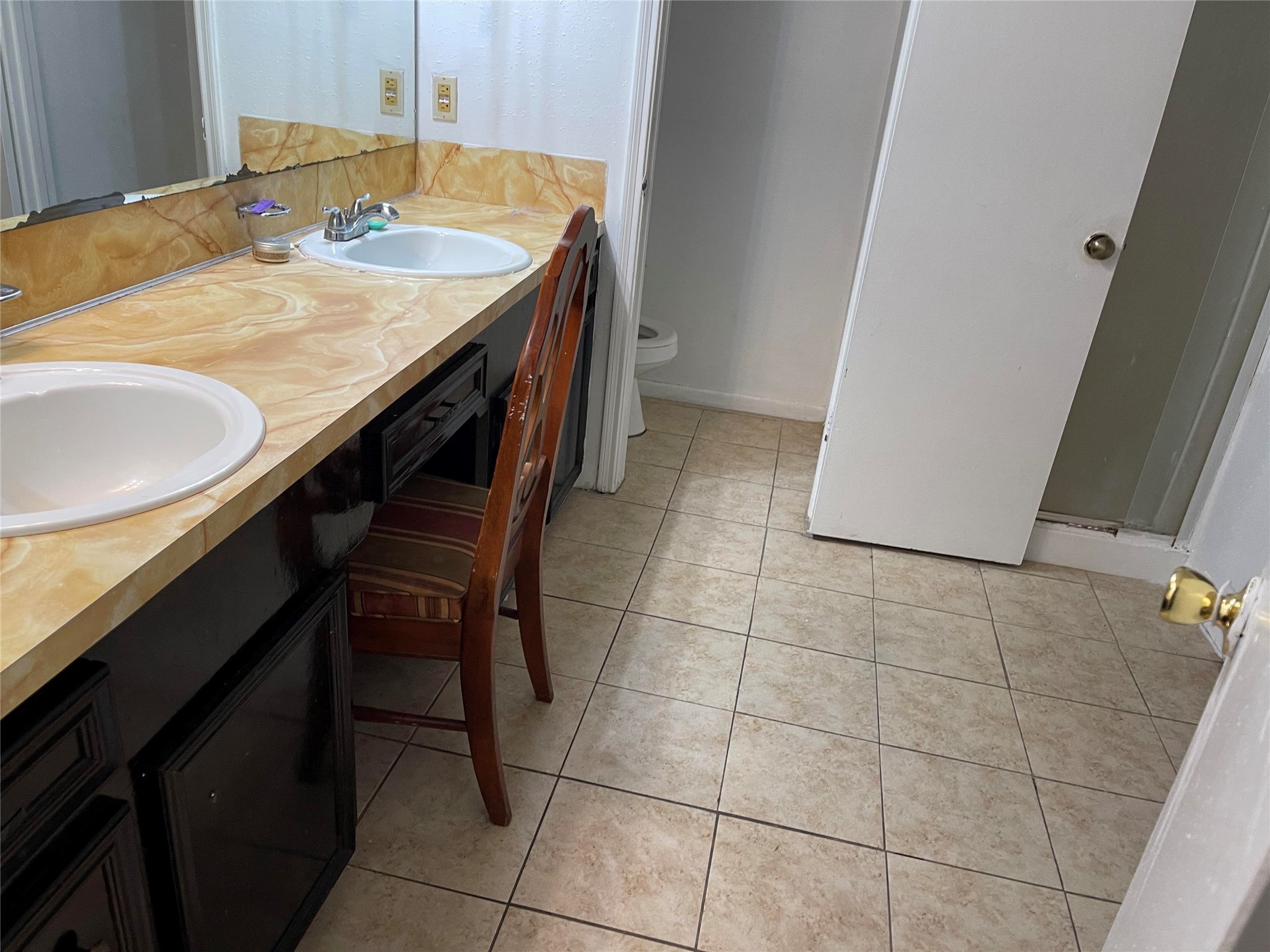 13307 Robinglen Drive Property Photo 9