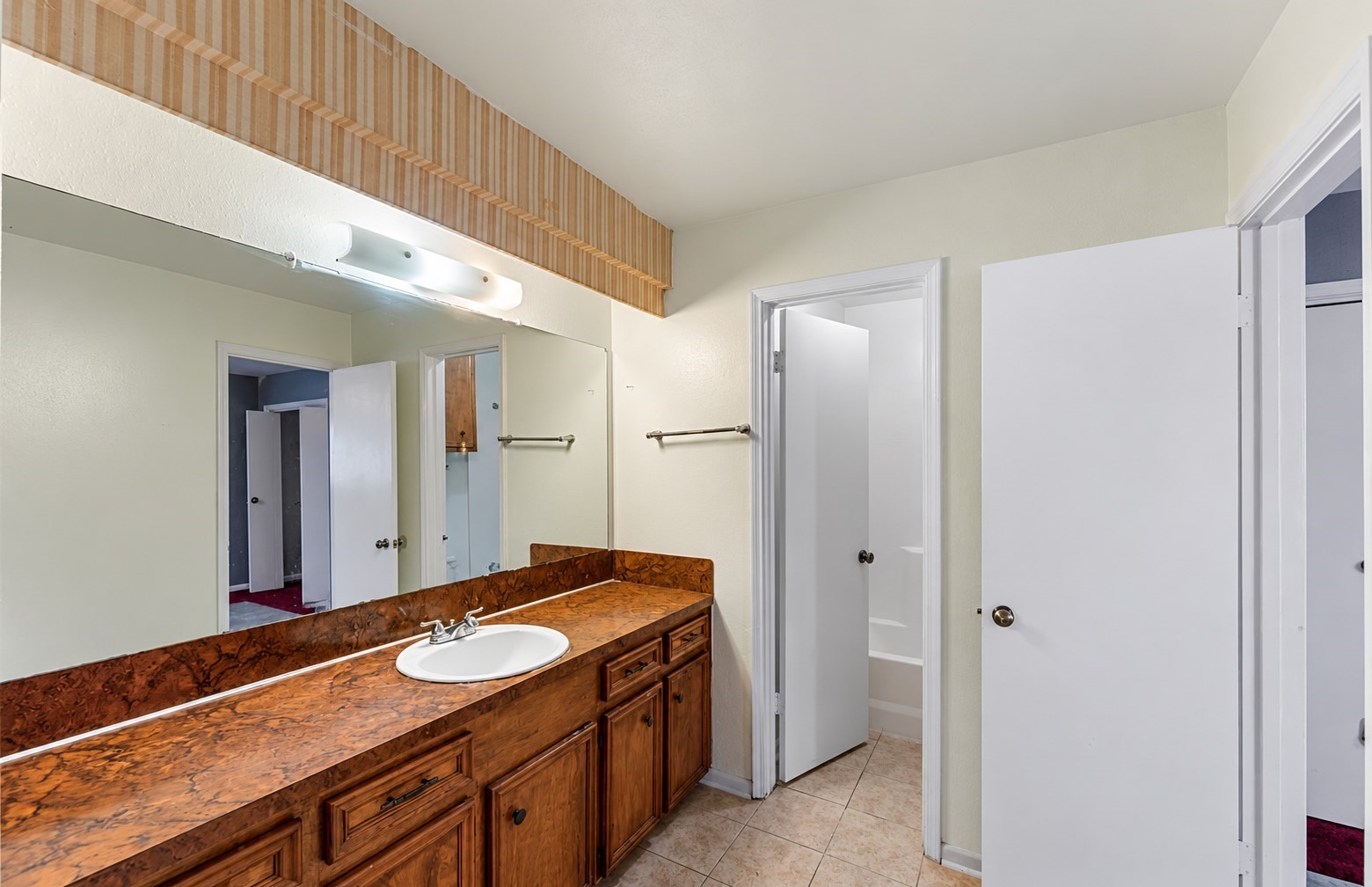 13307 Robinglen Drive Property Photo 13