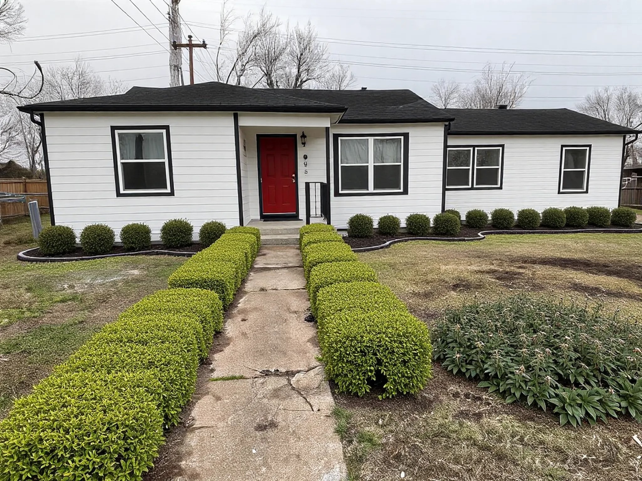 526 E 37th Street Property Photo