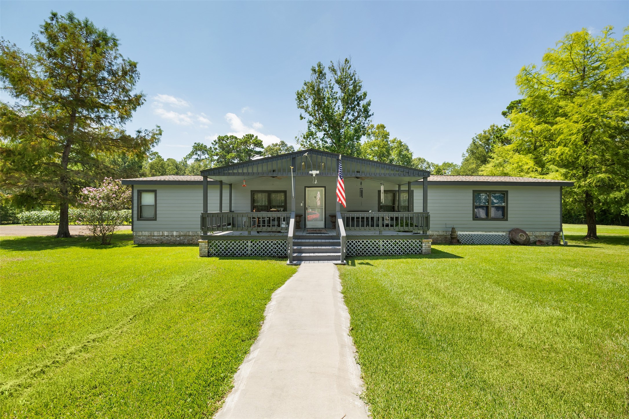 18798 S Rayburn Drive Property Photo 1