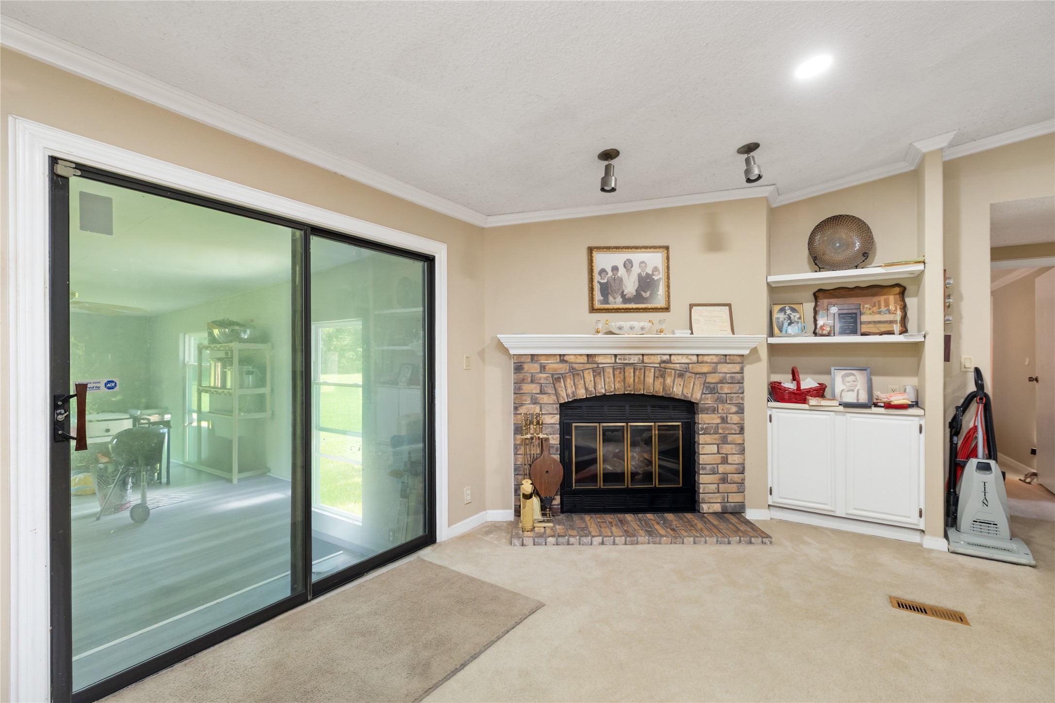 18798 S Rayburn Drive Property Photo 6