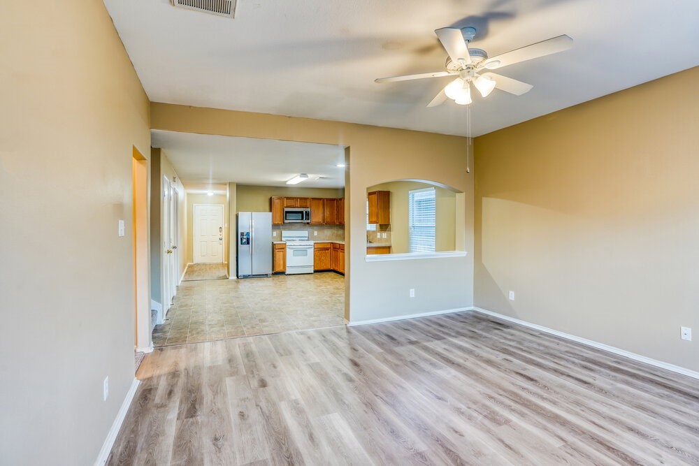 8223 Wainwright Way Property Photo 5