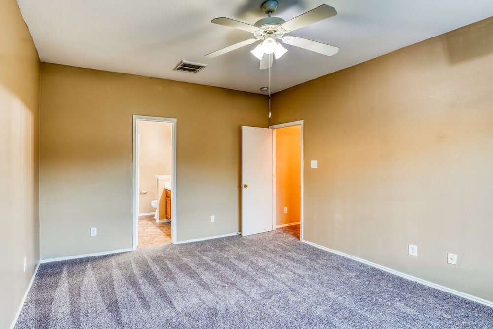 8223 Wainwright Way Property Photo 10