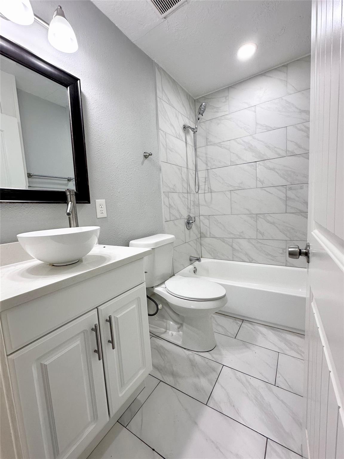 6611 Conley Street Property Photo 9