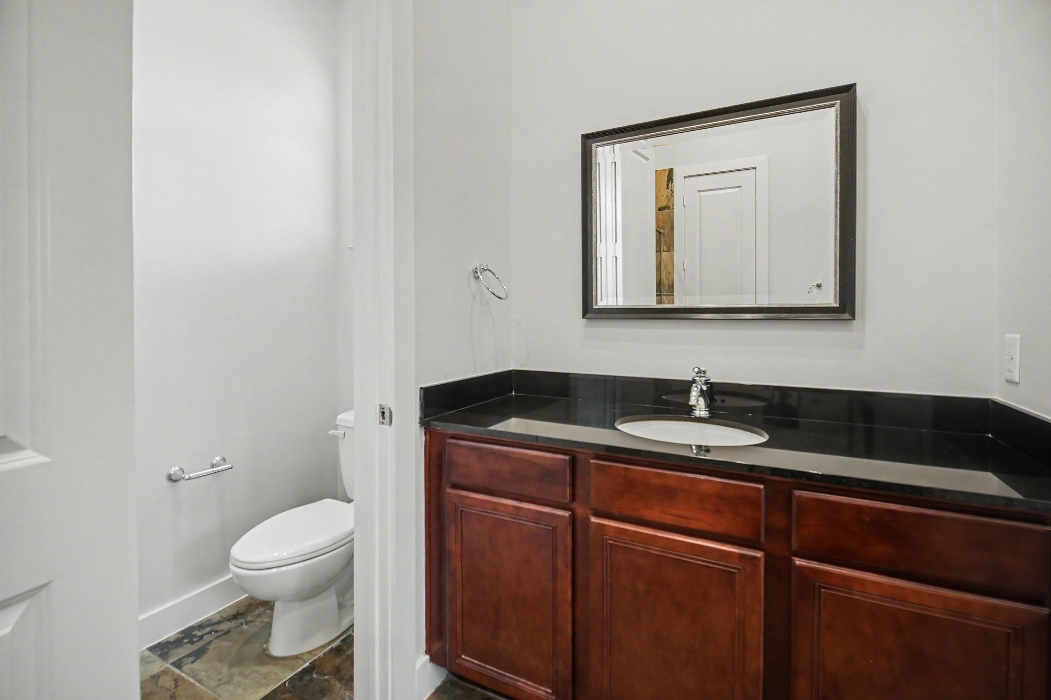 1744 W 25th Street Property Photo 8