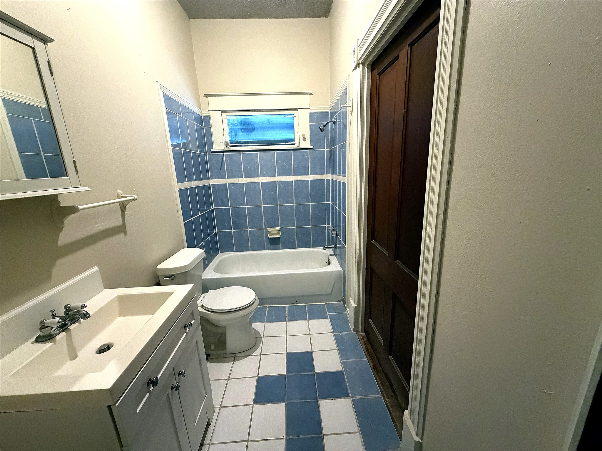 3716 Avenue K Property Photo 4