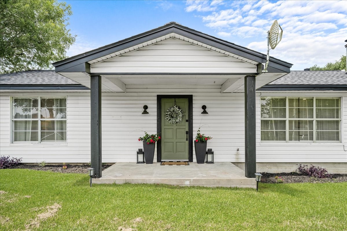 4228 Fm 390 Road W Property Photo 8