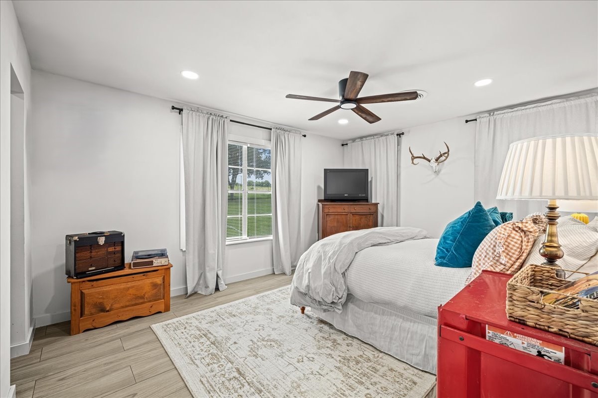 4228 Fm 390 Road W Property Photo 15