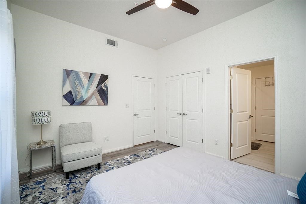 1207 Grand West Boulevard 1h Property Photo 18