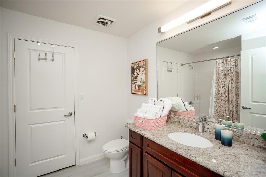 1207 Grand West Boulevard 1h Property Photo 19
