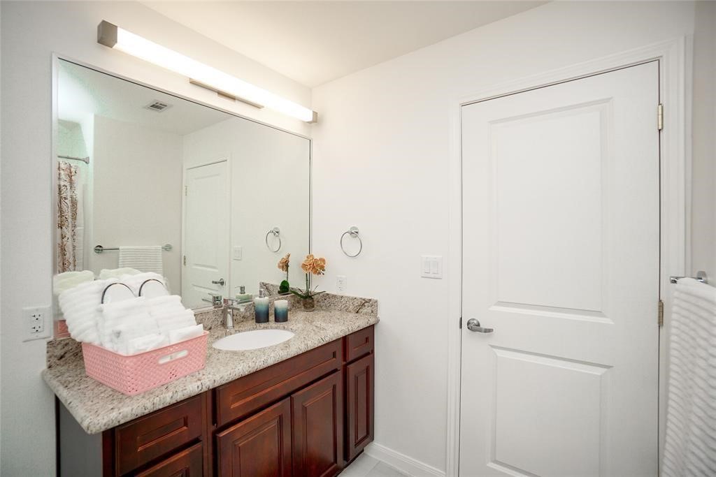 1207 Grand West Boulevard 1h Property Photo 21