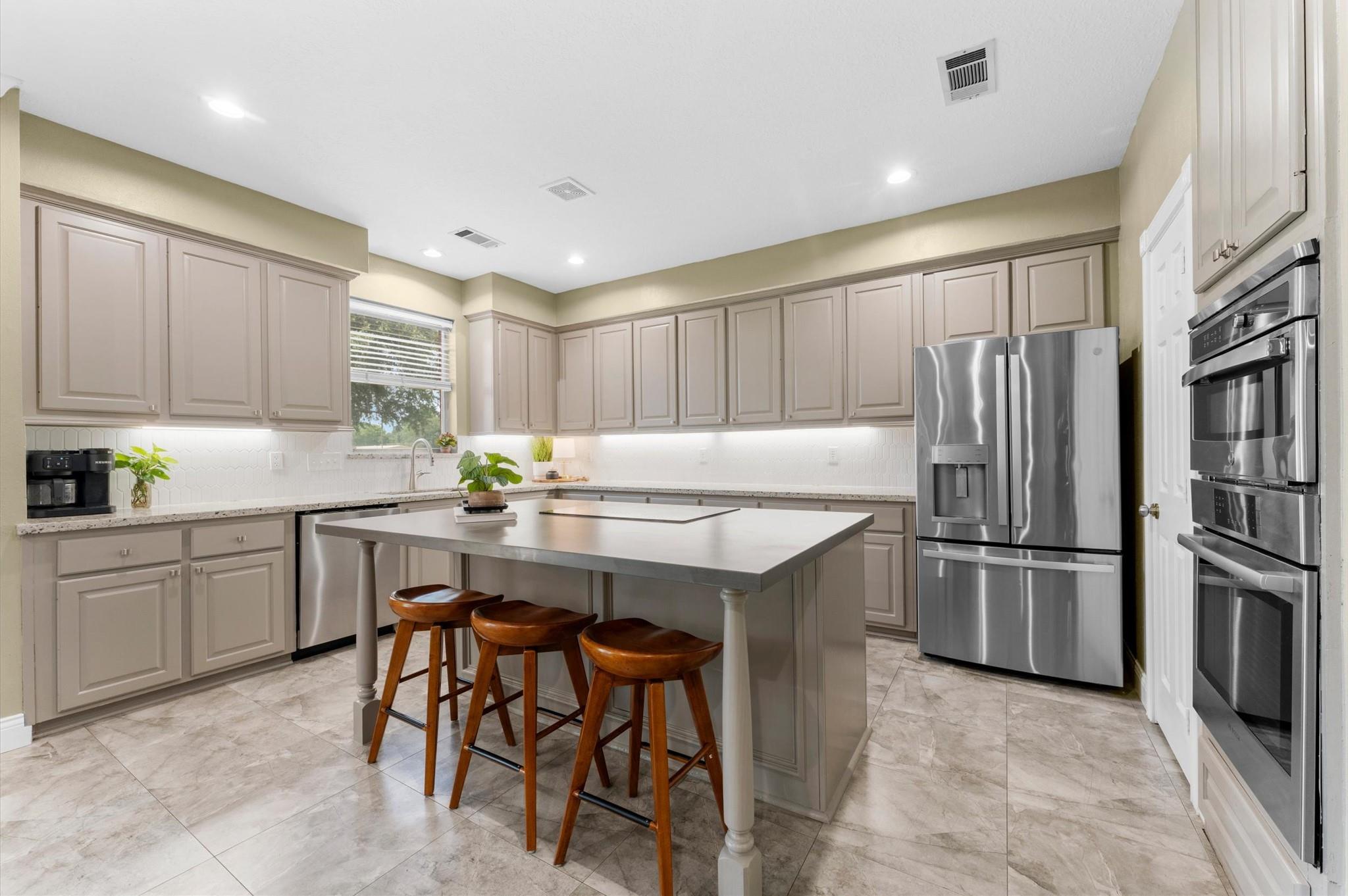 33014 Grove Park Drive Property Photo 13