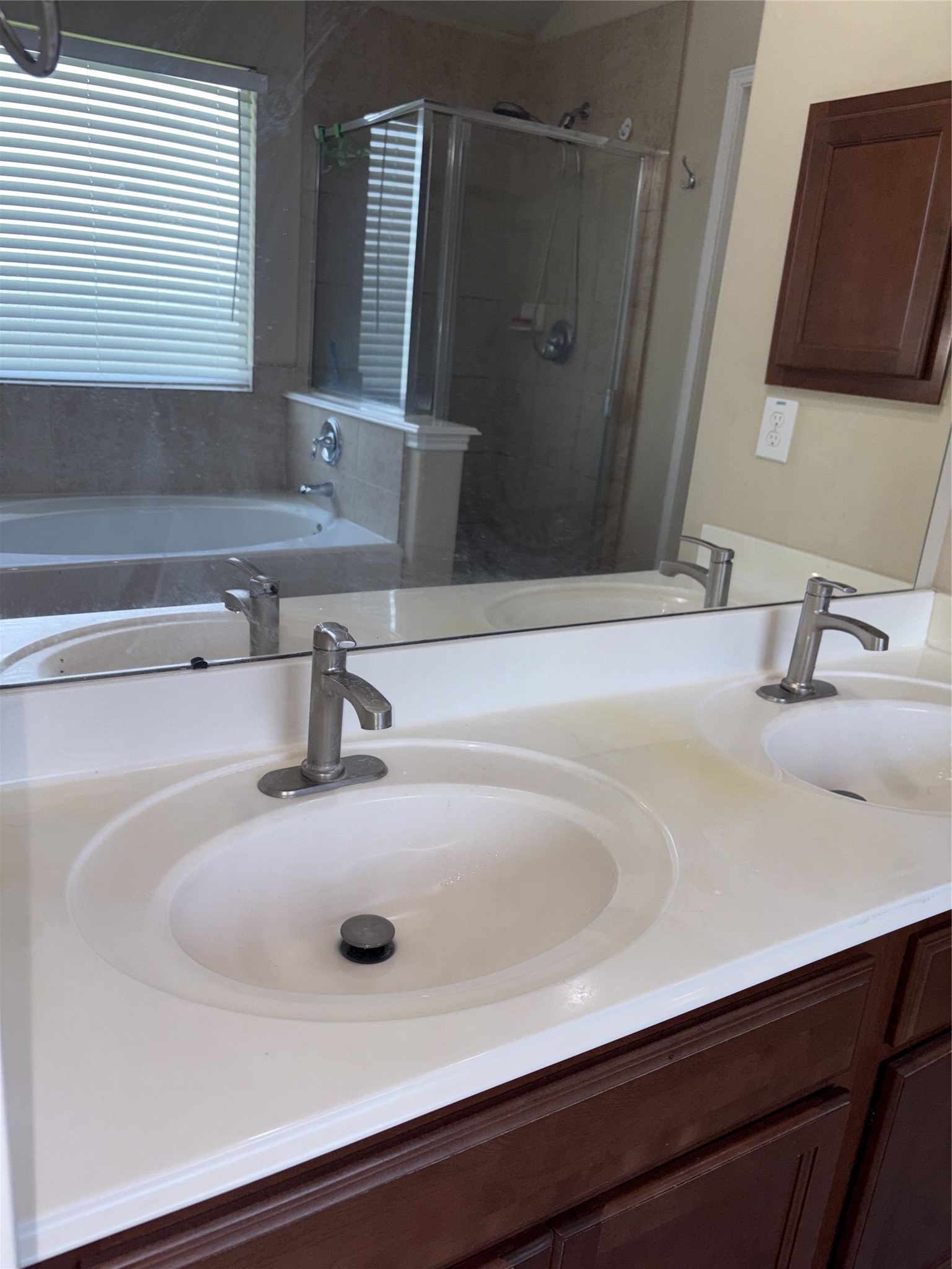 21506 Rose Mill Drive Property Photo 9