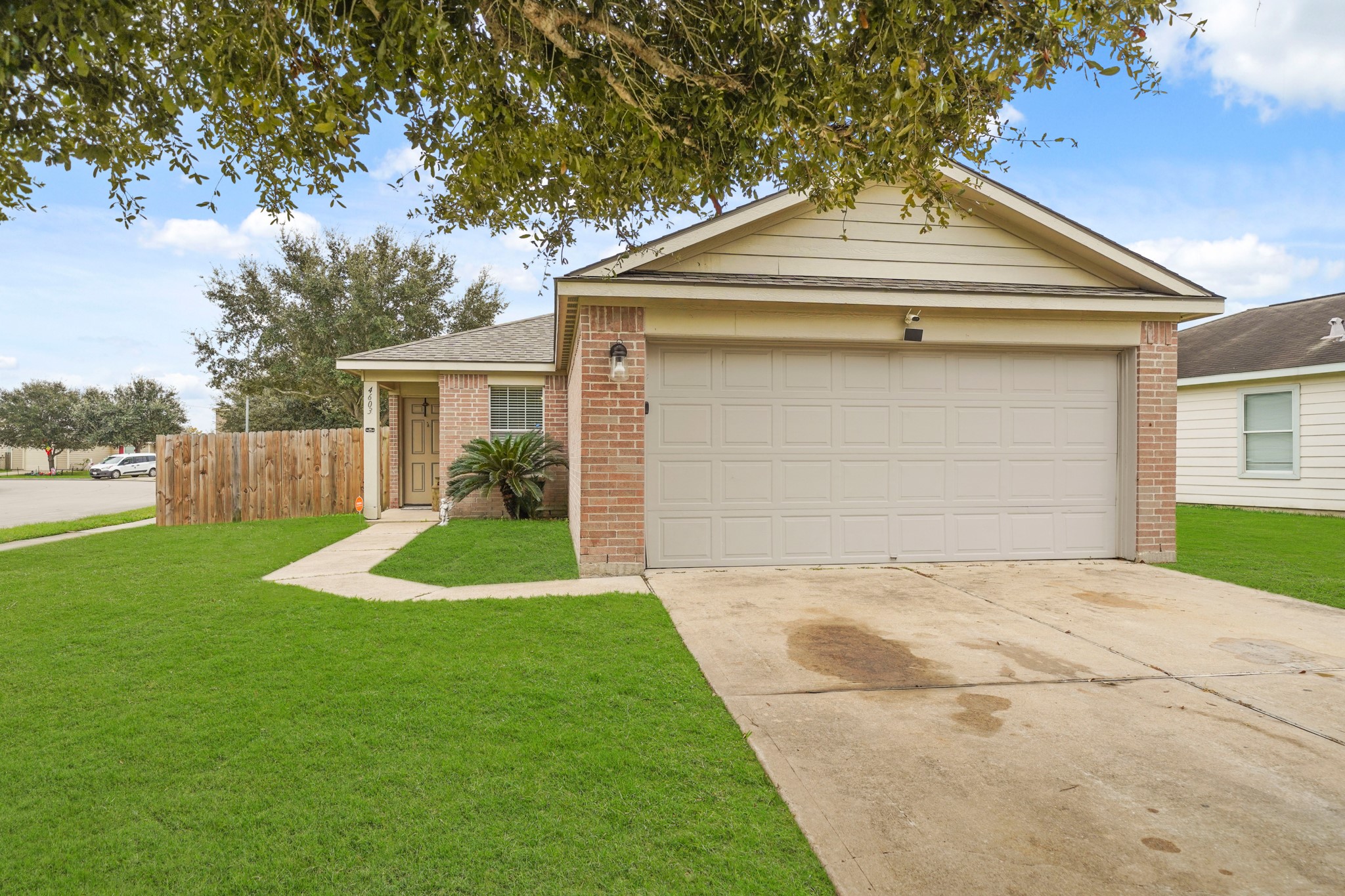 4603 Poppy Crest Court Property Photo 2