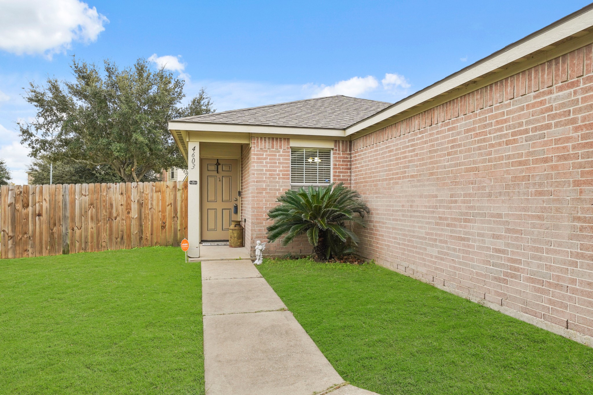 4603 Poppy Crest Court Property Photo 3