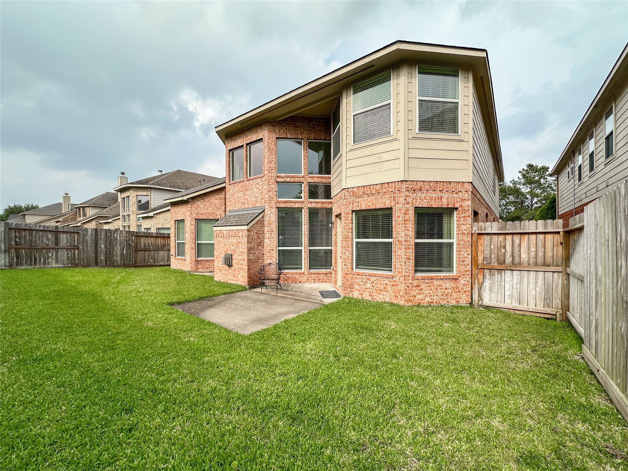 6118 Coastal Grove Ln Property Photo 33