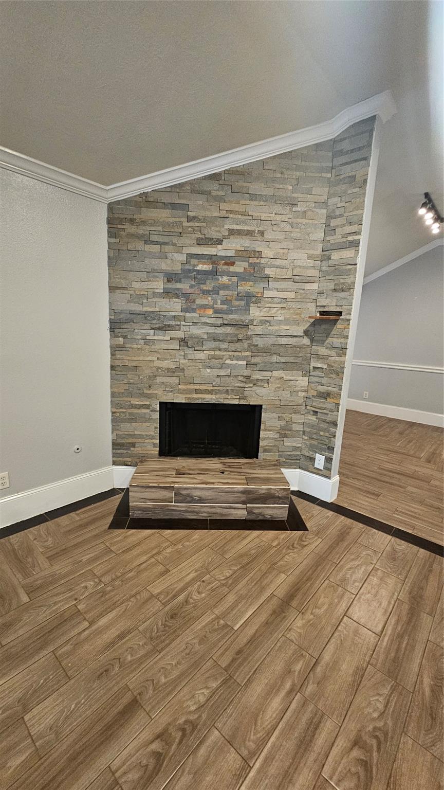 21031 Stoney Haven Drive Property Photo 6