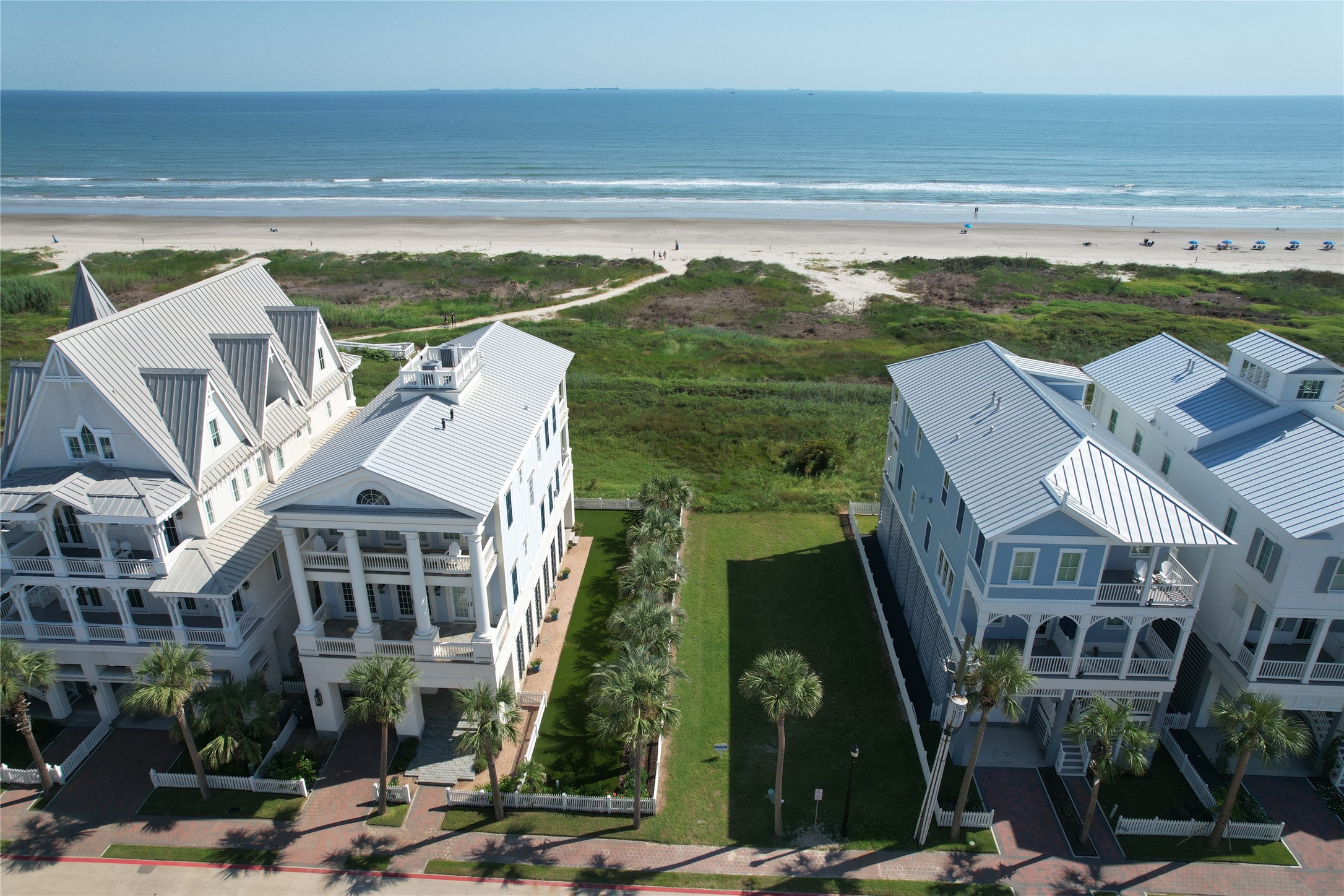 1553 Seaside Drive Property Photo 3