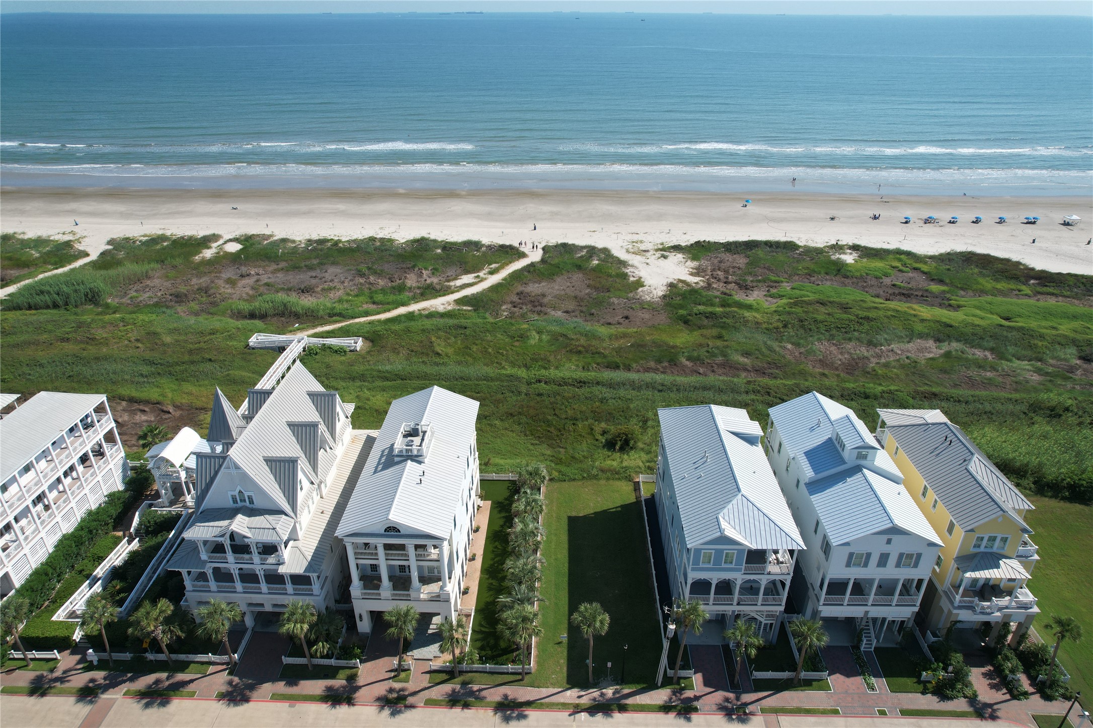 1553 Seaside Drive Property Photo 4