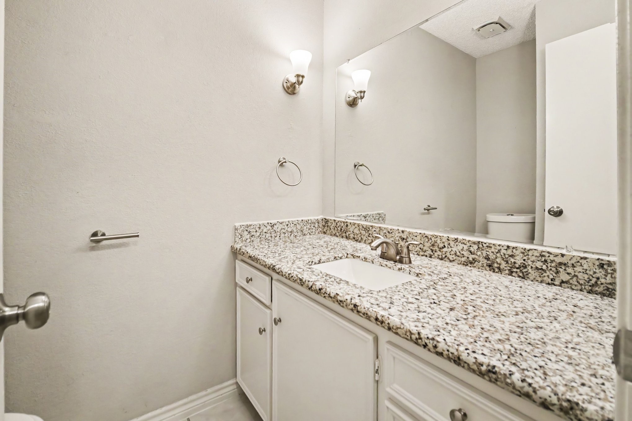 12614 Rocky Hill Drive Property Photo 27