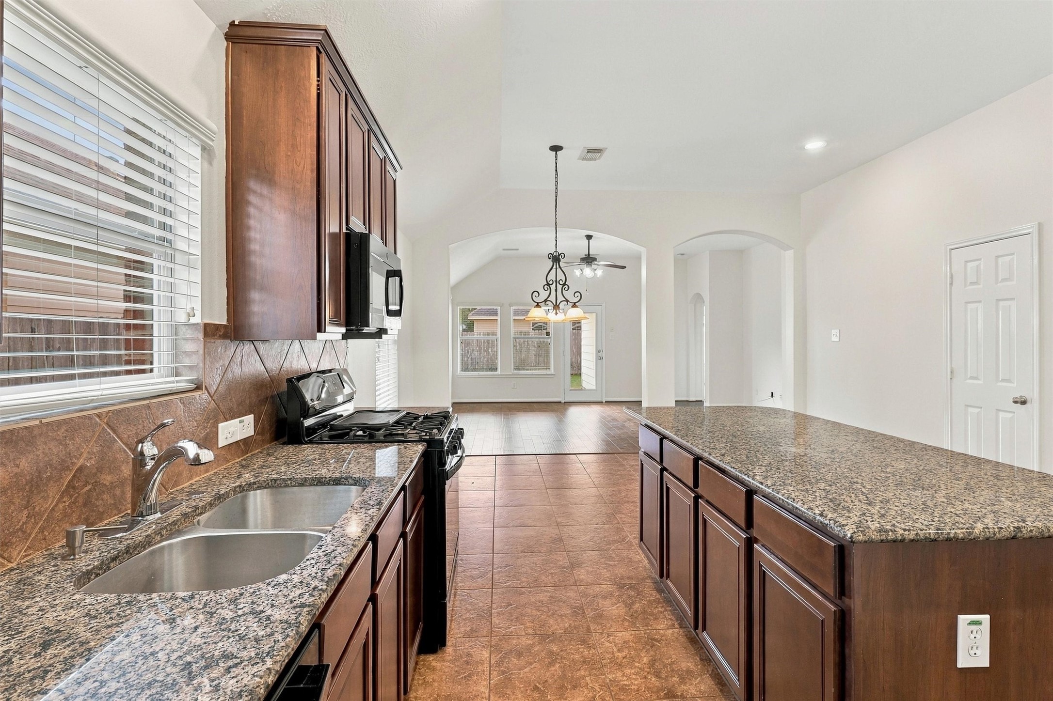 26327 Christen Canyon Lane Property Photo 15
