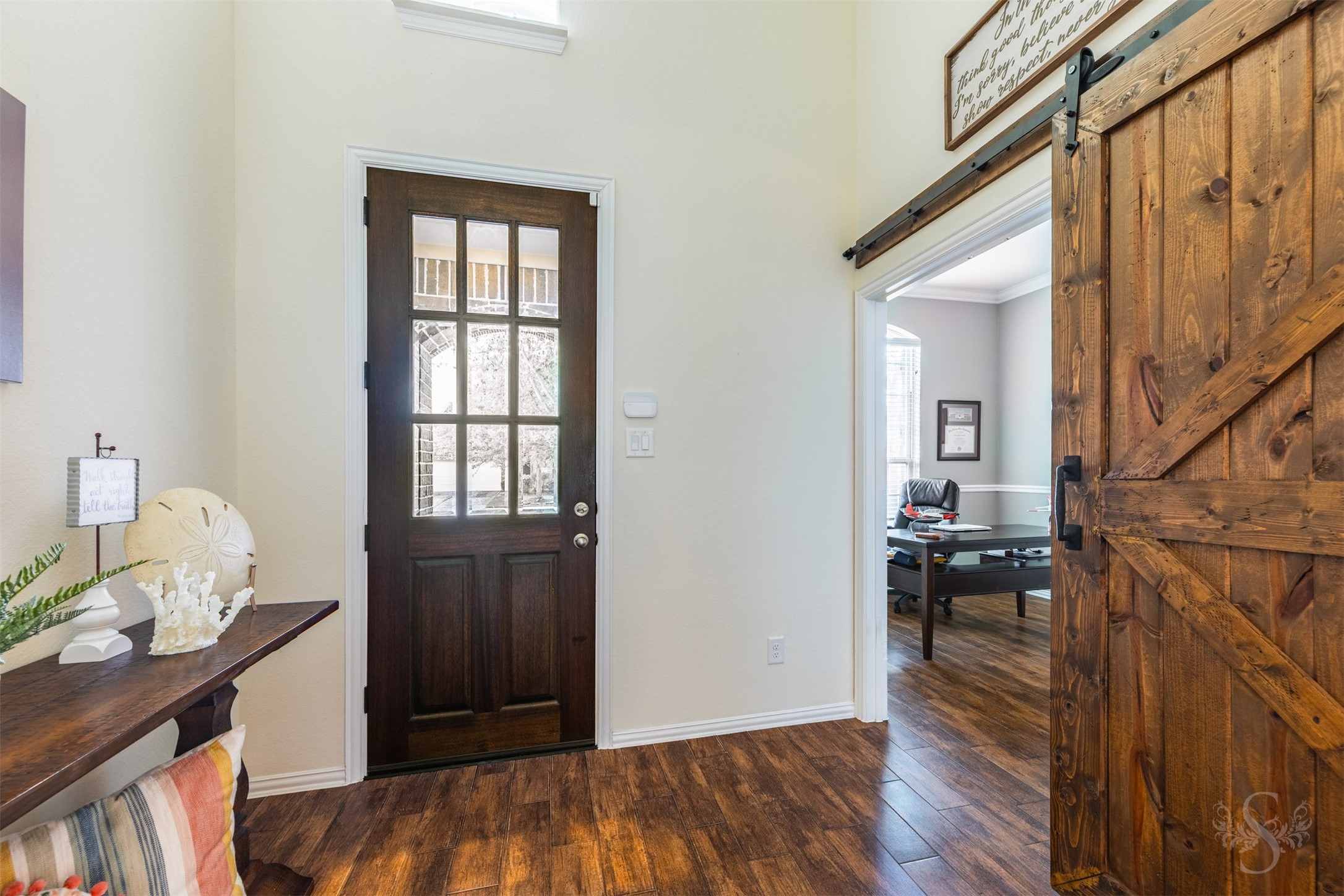 6003 Hedgepark Drive Property Photo 10