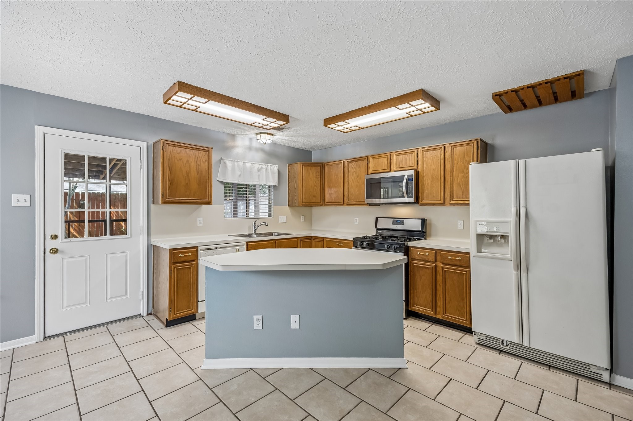 4618 Kimball Drive Property Photo 12