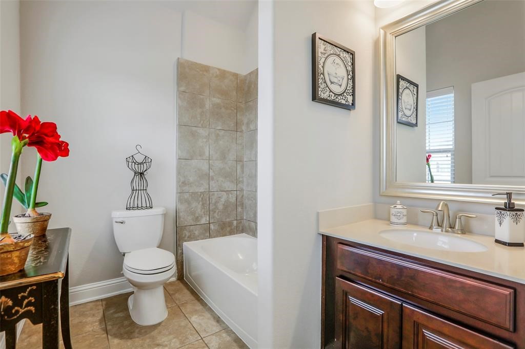 1815 Carriage Oaks Ln Property Photo 24