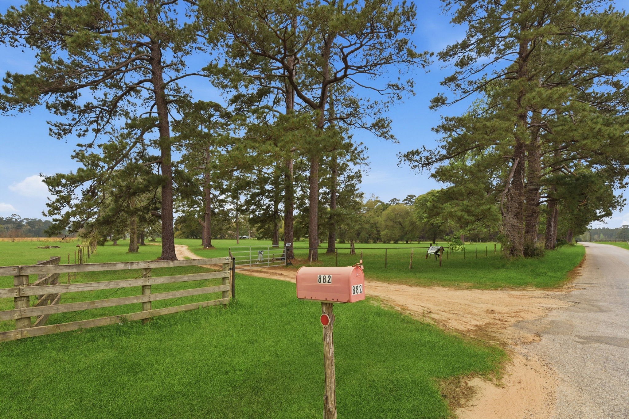 882 Four Notch Road Property Photo 2