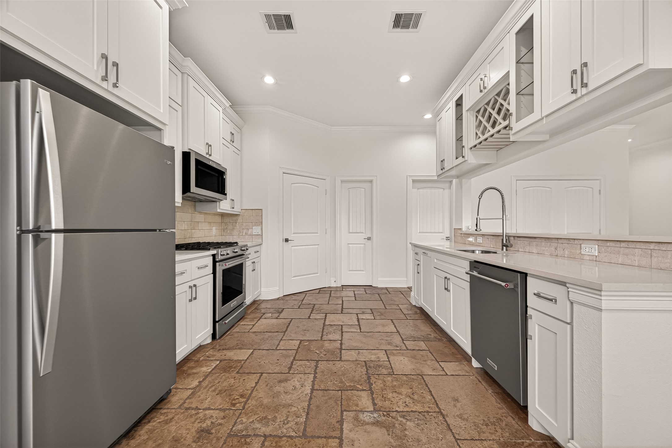 2211 Silverbonnet Street Property Photo 14