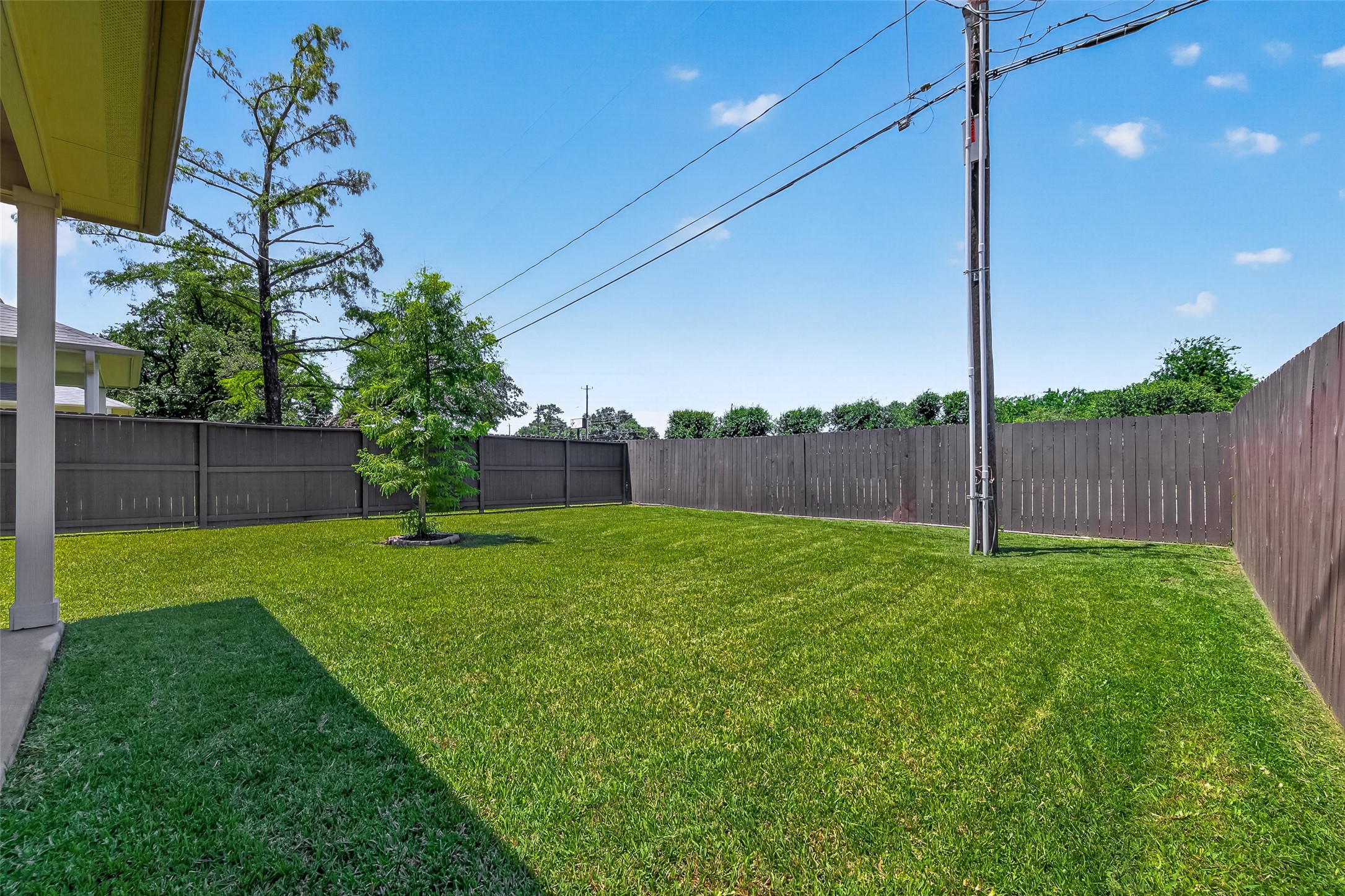 2211 Silverbonnet Street Property Photo 36