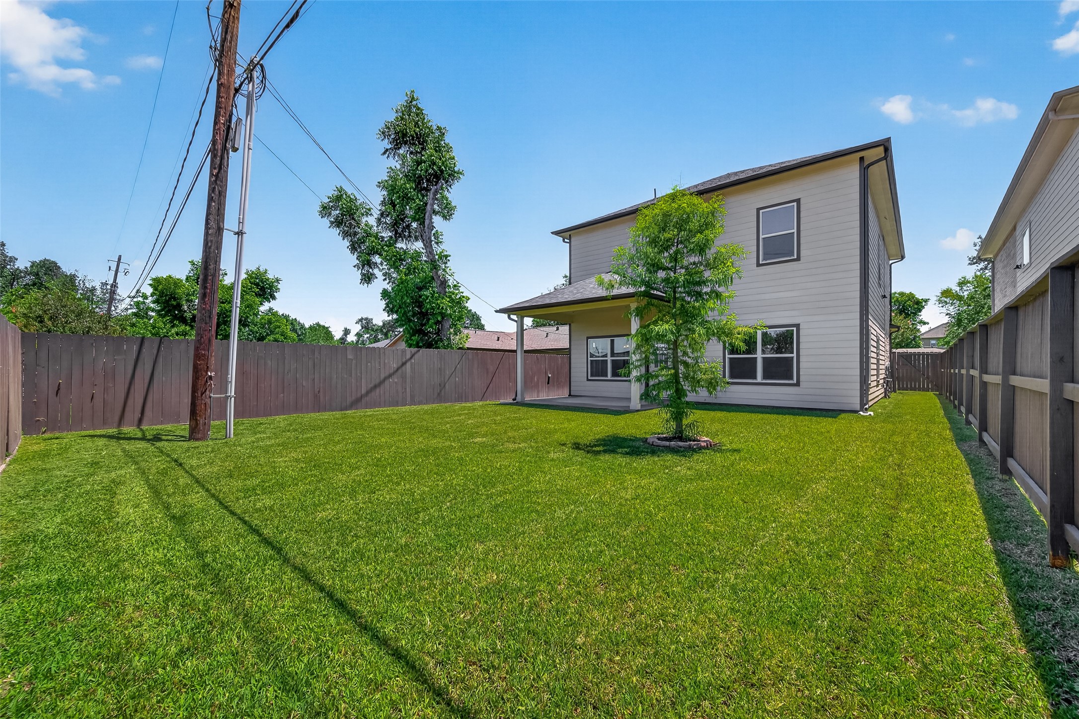 2211 Silverbonnet Street Property Photo 37