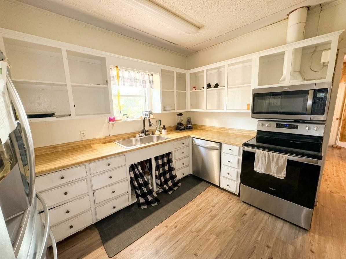 504 N Milam Avenue Property Photo 7