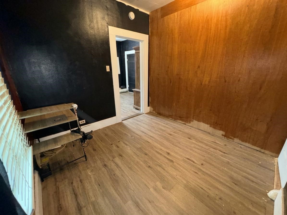 504 N Milam Avenue Property Photo 19