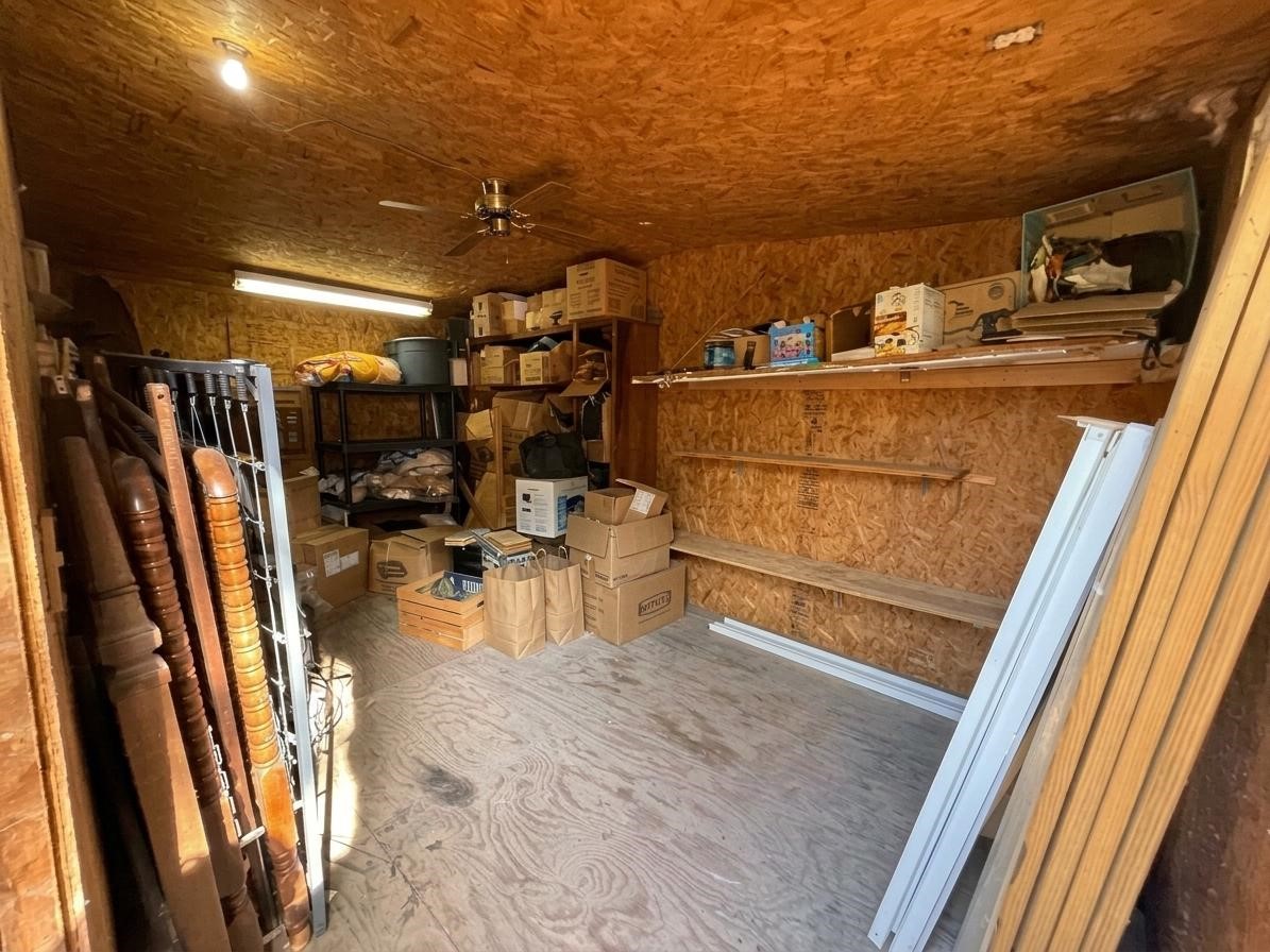 504 N Milam Avenue Property Photo 27