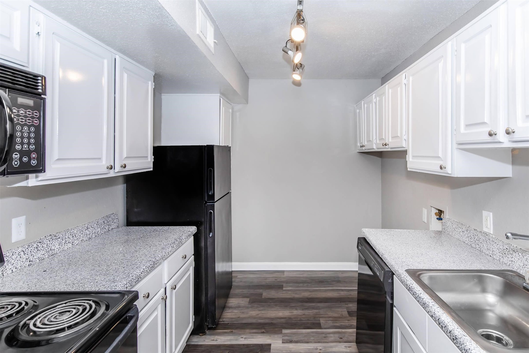 18001 Cypress Trace Road 305 Property Photo 6