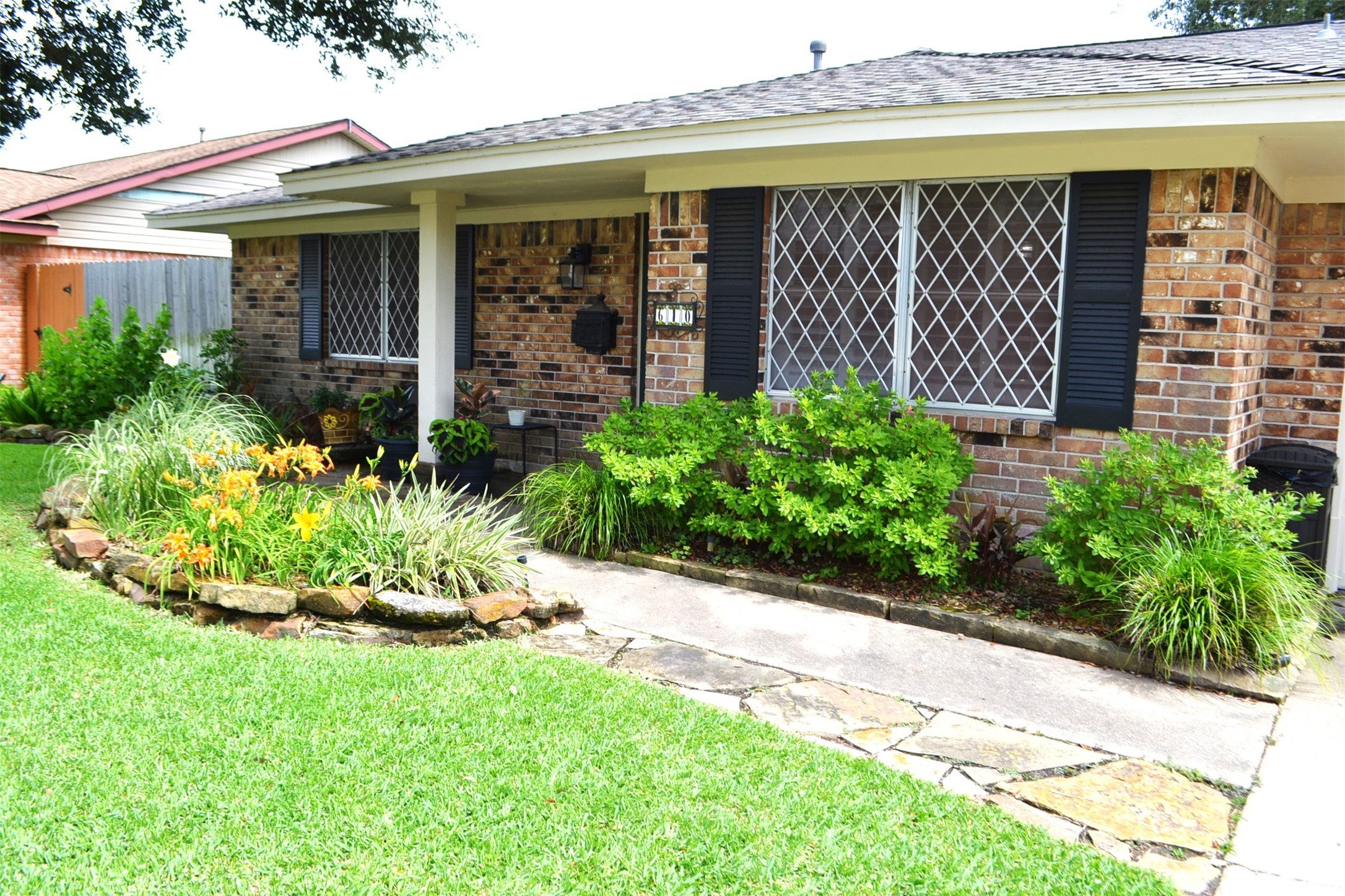 610 E X Street Property Photo 4