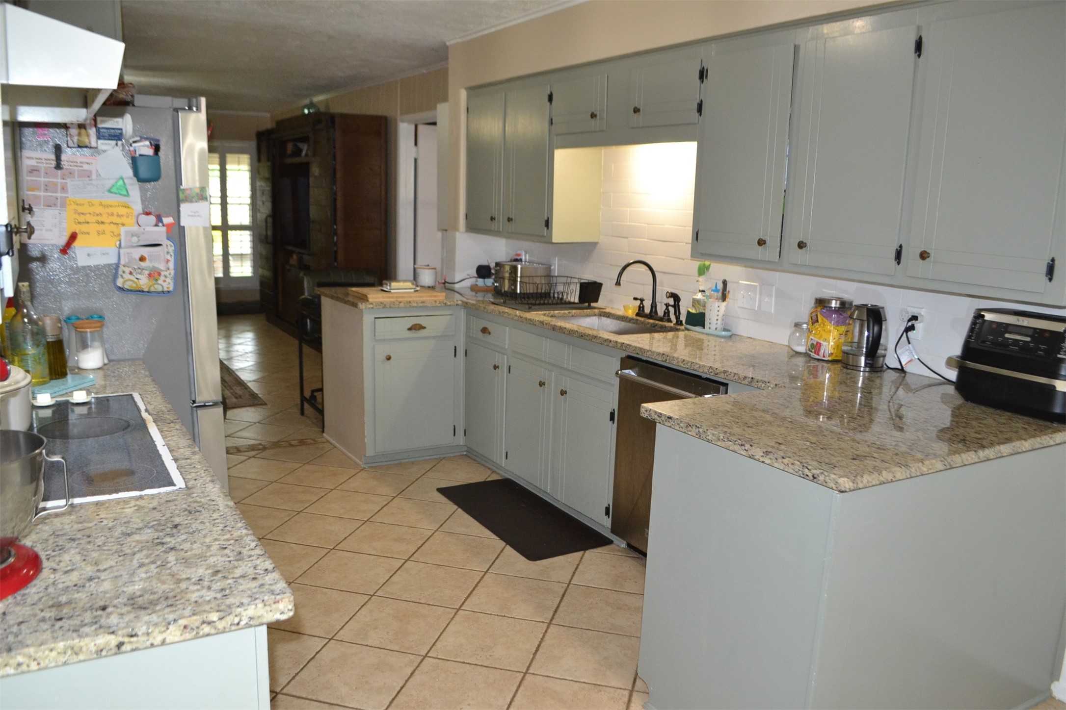 610 E X Street Property Photo 9