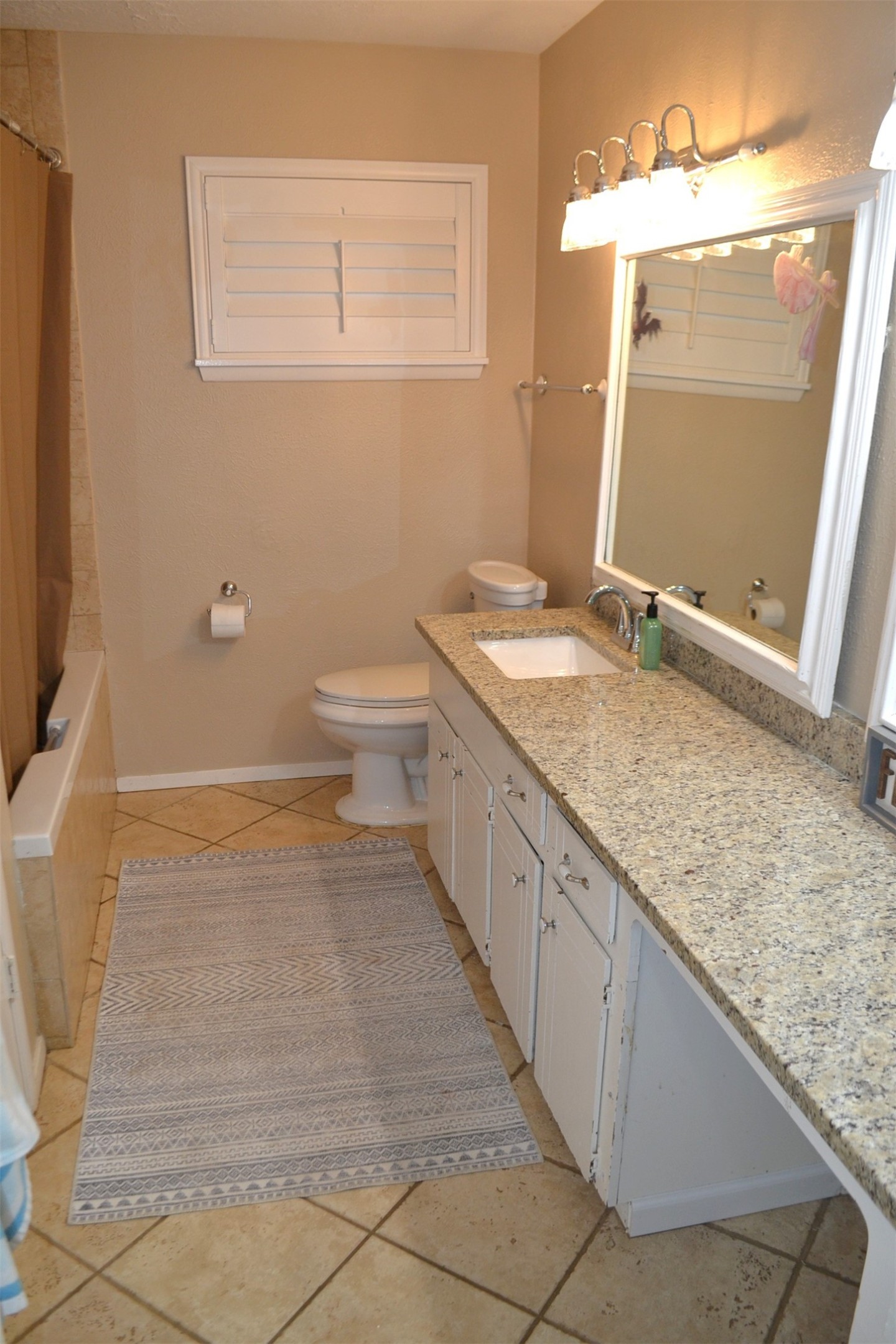 610 E X Street Property Photo 26